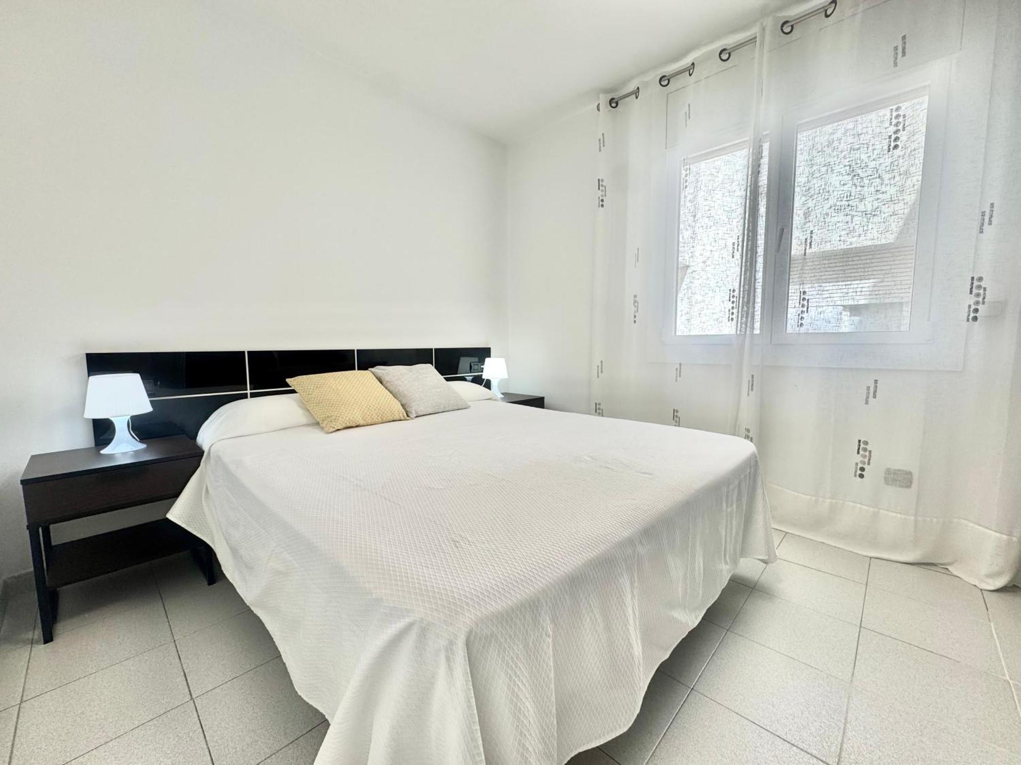 Puig Rom 106 Apartment Roses Bagian luar foto