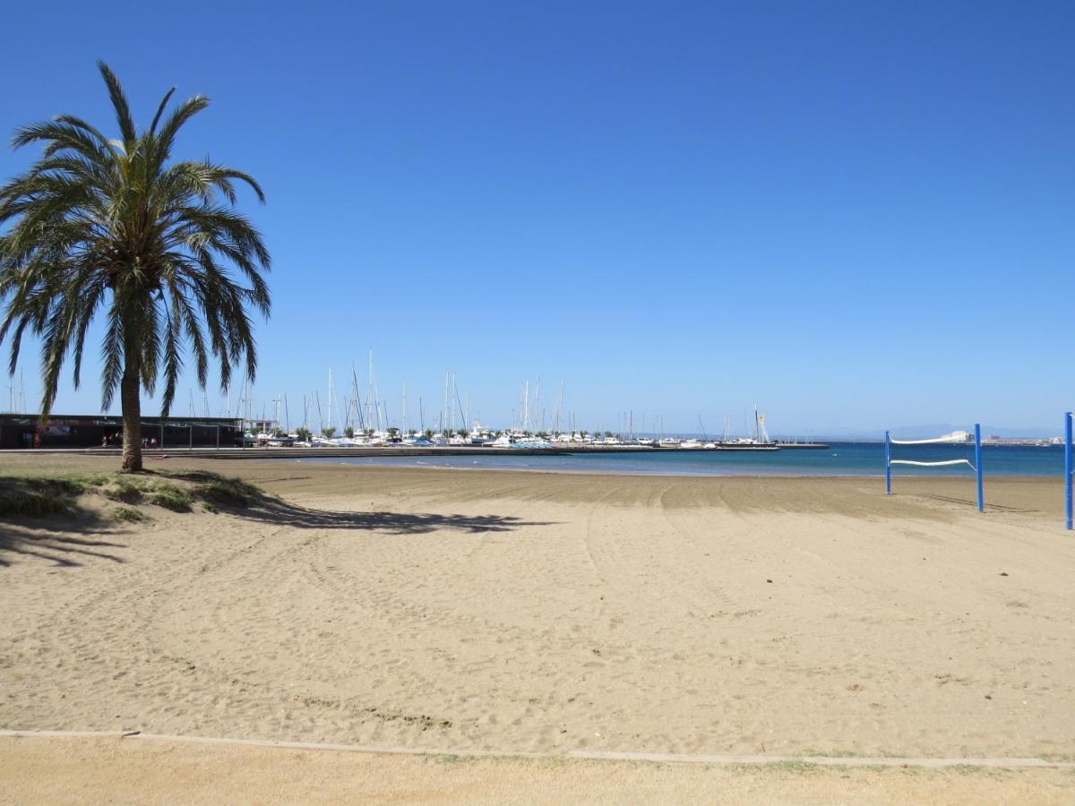 Puig Rom 106 Apartment Roses Bagian luar foto